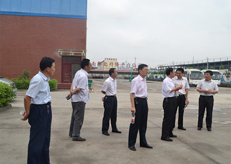 濟(jì)陽(yáng)縣國(guó)稅局崔寨分局王順元局長(zhǎng)等領(lǐng)導(dǎo)蒞臨公司指導(dǎo)調(diào)研